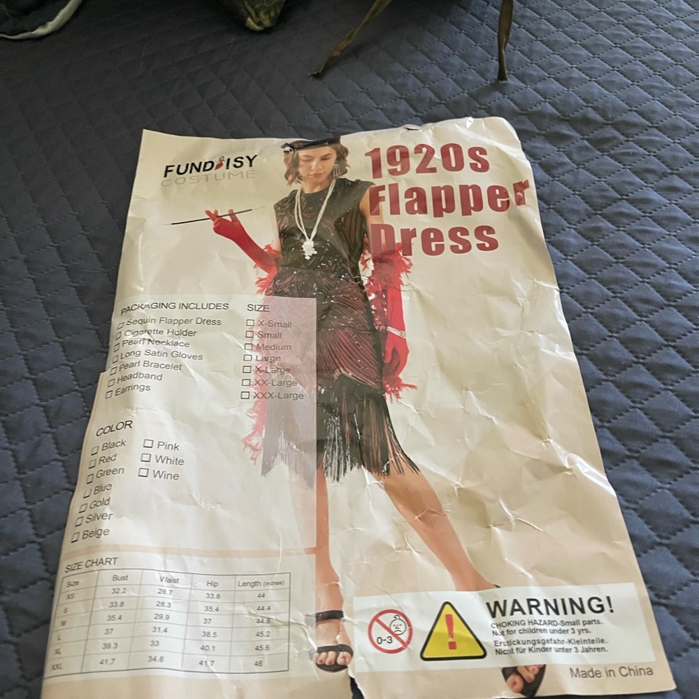 1920 flapper dress with accessories size says large but is more like medium